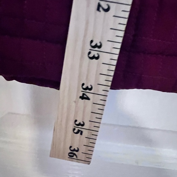 Gallery NWOT Quilted Burgundy Jacket with Gold Buttons embellishment Size S - Picture 11 of 11